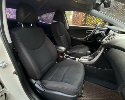 Хендай Элантра 2013 в Голованевске на Automoto.ua Бежевый Хендай Элантра, объемом двигателя 1.6 л и пробегом 130 тыс. км за 9900 $, фото 16 на Automoto.ua