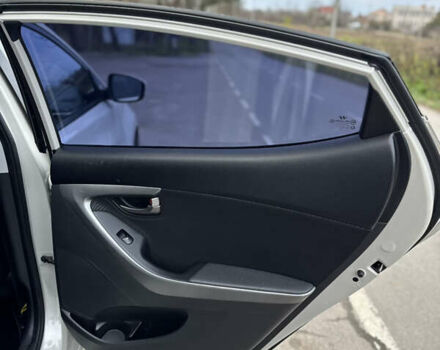Бежевий Хендай Елантра, об'ємом двигуна 1.8 л та пробігом 154 тис. км за 9750 $, фото 31 на Automoto.ua