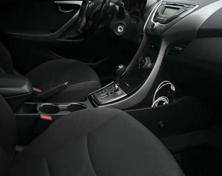 Бежевий Хендай Елантра, об'ємом двигуна 1.8 л та пробігом 131 тис. км за 9900 $, фото 14 на Automoto.ua