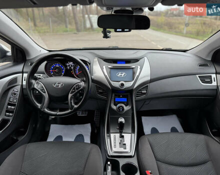 Бежевий Хендай Елантра, об'ємом двигуна 1.8 л та пробігом 154 тис. км за 9750 $, фото 20 на Automoto.ua