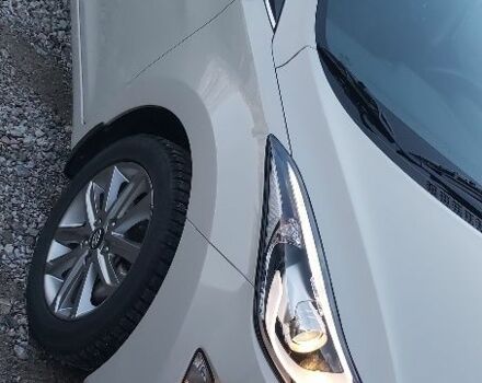 Бежевий Хендай Елантра, об'ємом двигуна 1.6 л та пробігом 68 тис. км за 256 $, фото 11 на Automoto.ua