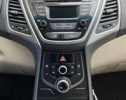 Бежевый Хендай Элантра, объемом двигателя 1.8 л и пробегом 197 тыс. км за 8850 $, фото 2 на Automoto.ua