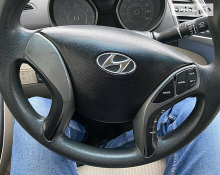 Бежевый Хендай Элантра, объемом двигателя 1.8 л и пробегом 197 тыс. км за 8850 $, фото 1 на Automoto.ua