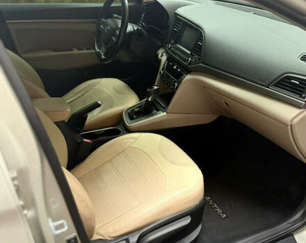 Бежевый Хендай Элантра, объемом двигателя 2 л и пробегом 127 тыс. км за 11800 $, фото 9 на Automoto.ua