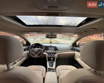 Бежевый Хендай Элантра, объемом двигателя 2 л и пробегом 78 тыс. км за 12500 $, фото 9 на Automoto.ua