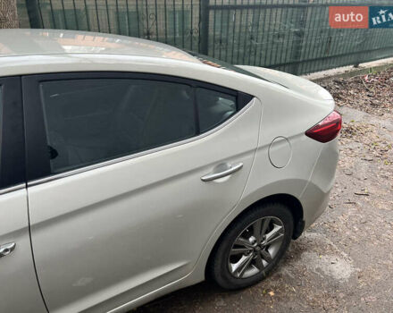 Бежевый Хендай Элантра, объемом двигателя 1.59 л и пробегом 94 тыс. км за 14950 $, фото 3 на Automoto.ua