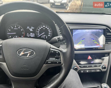 Бежевый Хендай Элантра, объемом двигателя 1.59 л и пробегом 94 тыс. км за 14950 $, фото 9 на Automoto.ua