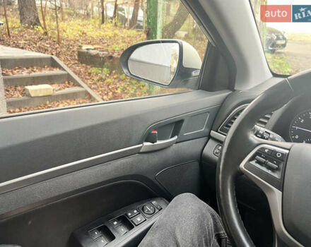 Бежевый Хендай Элантра, объемом двигателя 1.59 л и пробегом 94 тыс. км за 14950 $, фото 10 на Automoto.ua