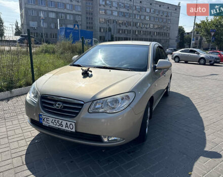 Бежевый Хендай Элантра, объемом двигателя 1.59 л и пробегом 270 тыс. км за 6500 $, фото 1 на Automoto.ua