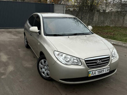 Бежевий Хендай Елантра, об'ємом двигуна 1.59 л та пробігом 290 тис. км за 6400 $, фото 1 на Automoto.ua
