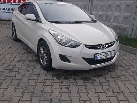 Бежевый Хендай Элантра, объемом двигателя 1.59 л и пробегом 137 тыс. км за 8400 $, фото 1 на Automoto.ua