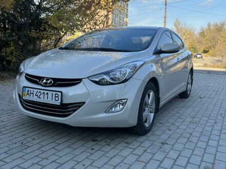 Бежевий Хендай Елантра, об'ємом двигуна 1.8 л та пробігом 15 тис. км за 10000 $, фото 1 на Automoto.ua