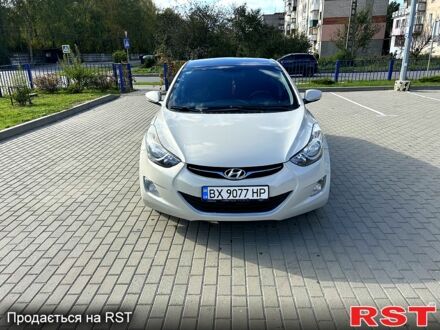 Хендай Элантра 2012 в Староконстантинов на Automoto.ua Бежевый Хендай Элантра, объемом двигателя 1.6 л и пробегом 195 тыс. км за 9000 $, фото 1 на Automoto.ua