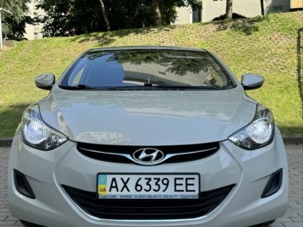 Бежевый Хендай Элантра, объемом двигателя 1.6 л и пробегом 85 тыс. км за 10000 $, фото 1 на Automoto.ua