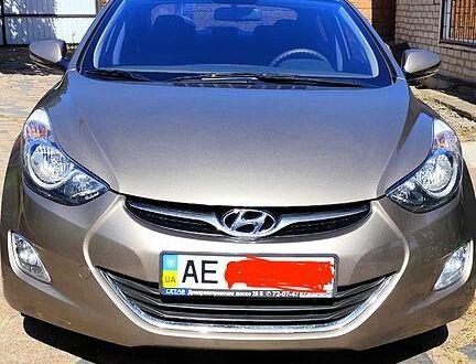 Бежевый Хендай Элантра, объемом двигателя 1.6 л и пробегом 90 тыс. км за 10000 $, фото 1 на Automoto.ua