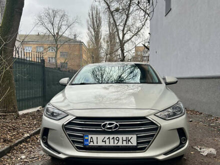 Бежевый Хендай Элантра, объемом двигателя 1.59 л и пробегом 94 тыс. км за 14950 $, фото 1 на Automoto.ua