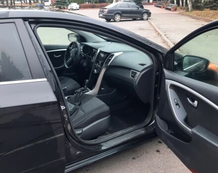 Чорний Хендай Елантра, об'ємом двигуна 2 л та пробігом 135 тис. км за 9100 $, фото 2 на Automoto.ua