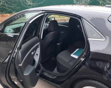 Чорний Хендай Елантра, об'ємом двигуна 2 л та пробігом 135 тис. км за 9100 $, фото 1 на Automoto.ua