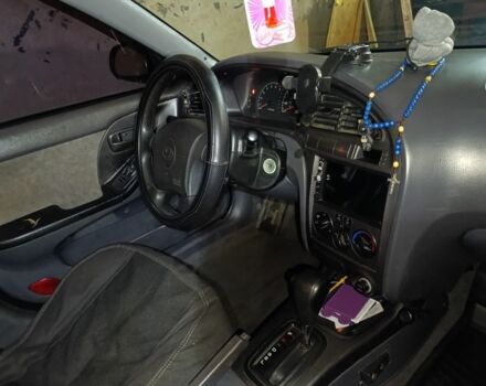 Черный Хендай Элантра, объемом двигателя 2 л и пробегом 450 тыс. км за 3200 $, фото 6 на Automoto.ua