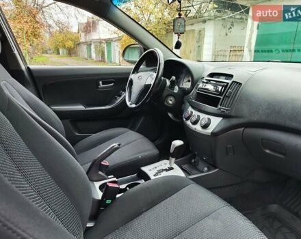 Чорний Хендай Елантра, об'ємом двигуна 1.59 л та пробігом 147 тис. км за 6400 $, фото 1 на Automoto.ua