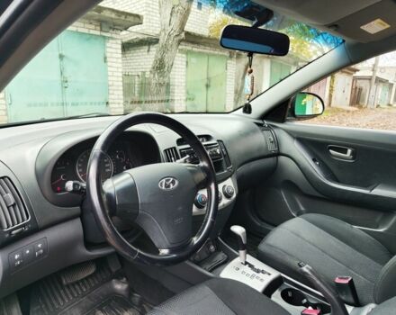 Чорний Хендай Елантра, об'ємом двигуна 1.6 л та пробігом 147 тис. км за 6400 $, фото 3 на Automoto.ua