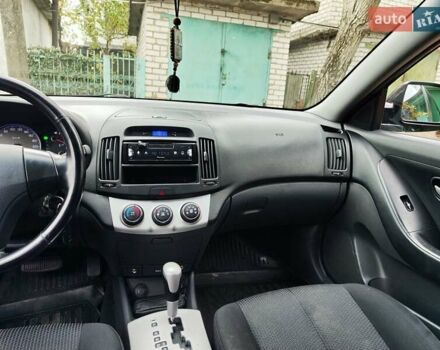 Чорний Хендай Елантра, об'ємом двигуна 1.59 л та пробігом 147 тис. км за 6400 $, фото 6 на Automoto.ua