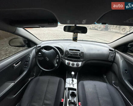 Черный Хендай Элантра, объемом двигателя 1.59 л и пробегом 242 тыс. км за 5999 $, фото 10 на Automoto.ua