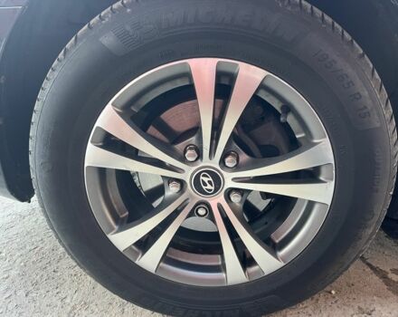 Черный Хендай Элантра, объемом двигателя 1.6 л и пробегом 240 тыс. км за 6411 $, фото 13 на Automoto.ua