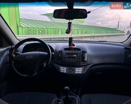 Чорний Хендай Елантра, об'ємом двигуна 1.59 л та пробігом 310 тис. км за 5290 $, фото 13 на Automoto.ua