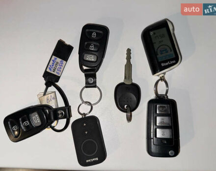 Чорний Хендай Елантра, об'ємом двигуна 2 л та пробігом 240 тис. км за 7850 $, фото 19 на Automoto.ua