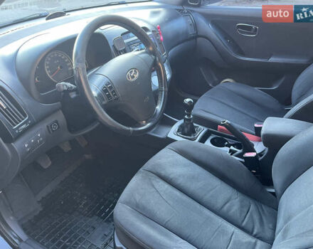 Черный Хендай Элантра, объемом двигателя 1.59 л и пробегом 240 тыс. км за 6257 $, фото 16 на Automoto.ua