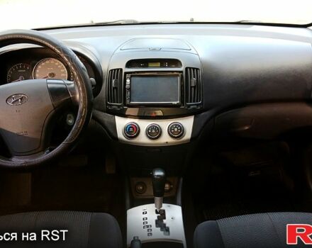 Черный Хендай Элантра, объемом двигателя 1.6 л и пробегом 275 тыс. км за 5999 $, фото 6 на Automoto.ua