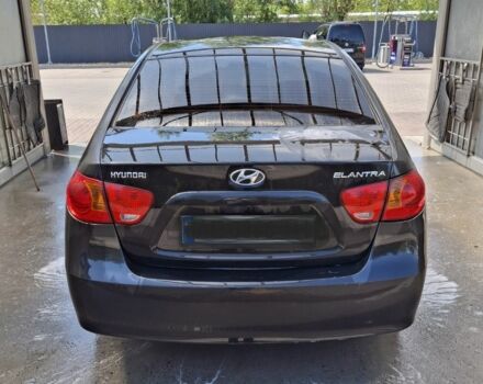Черный Хендай Элантра, объемом двигателя 1.6 л и пробегом 270 тыс. км за 5500 $, фото 1 на Automoto.ua