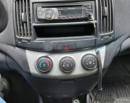 Хендай Элантра 2008 в Хмельницком на Automoto.ua Черный Хендай Элантра, объемом двигателя 1.6 л и пробегом 150 тыс. км за 5700 $, фото 5 на Automoto.ua