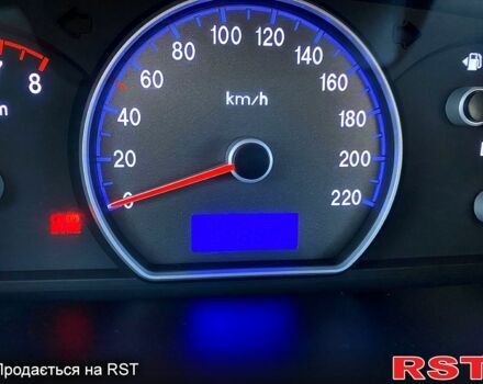 Черный Хендай Элантра, объемом двигателя 1.6 л и пробегом 158 тыс. км за 6800 $, фото 12 на Automoto.ua