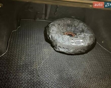 Черный Хендай Элантра, объемом двигателя 1.6 л и пробегом 350 тыс. км за 4750 $, фото 23 на Automoto.ua