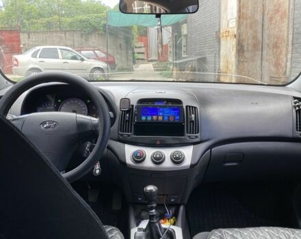 Черный Хендай Элантра, объемом двигателя 1.6 л и пробегом 163 тыс. км за 6700 $, фото 8 на Automoto.ua