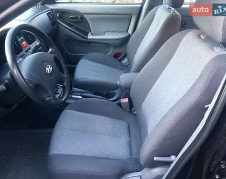 Чорний Хендай Елантра, об'ємом двигуна 1.6 л та пробігом 66 тис. км за 6000 $, фото 6 на Automoto.ua