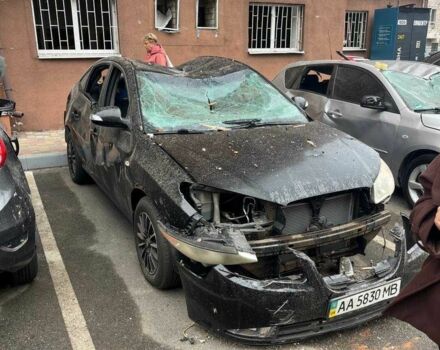 Черный Хендай Элантра, объемом двигателя 1.6 л и пробегом 160 тыс. км за 2000 $, фото 1 на Automoto.ua