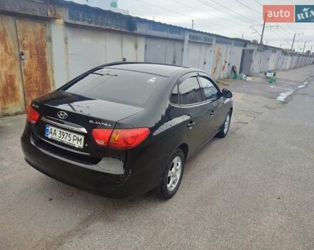 Хендай Элантра 2010 в Киеве на Automoto.ua Черный Хендай Элантра, объемом двигателя 2 л и пробегом 184 тыс. км за 10300 $, фото 5 на Automoto.ua