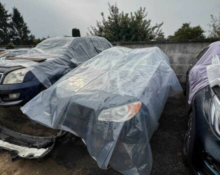 Черный Хендай Элантра, объемом двигателя 1.6 л и пробегом 160 тыс. км за 2000 $, фото 4 на Automoto.ua