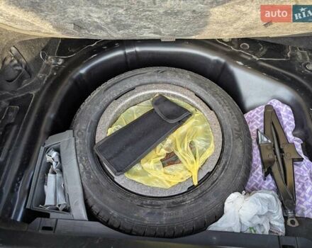 Черный Хендай Элантра, объемом двигателя 1.6 л и пробегом 146 тыс. км за 5900 $, фото 12 на Automoto.ua