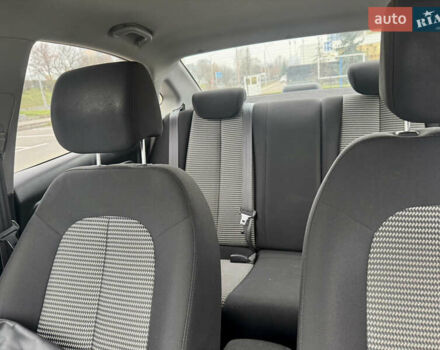 Черный Хендай Элантра, объемом двигателя 1.59 л и пробегом 116 тыс. км за 6700 $, фото 11 на Automoto.ua