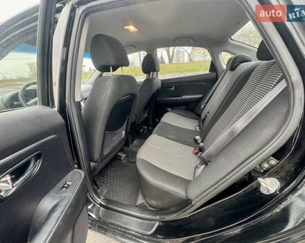 Черный Хендай Элантра, объемом двигателя 1.59 л и пробегом 116 тыс. км за 6700 $, фото 14 на Automoto.ua