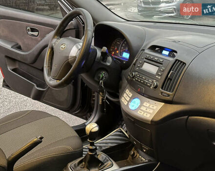 Хендай Элантра 2011 в Харькове на Automoto.ua Черный Хендай Элантра, объемом двигателя 1.59 л и пробегом 118 тыс. км за 8500 $, фото 22 на Automoto.ua
