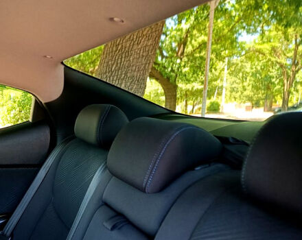 Черный Хендай Элантра, объемом двигателя 1.8 л и пробегом 157 тыс. км за 8500 $, фото 10 на Automoto.ua