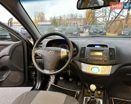 Хендай Элантра 2011 в Харькове на Automoto.ua Черный Хендай Элантра, объемом двигателя 1.59 л и пробегом 118 тыс. км за 8500 $, фото 18 на Automoto.ua