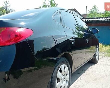 Черный Хендай Элантра, объемом двигателя 1.6 л и пробегом 260 тыс. км за 5300 $, фото 4 на Automoto.ua