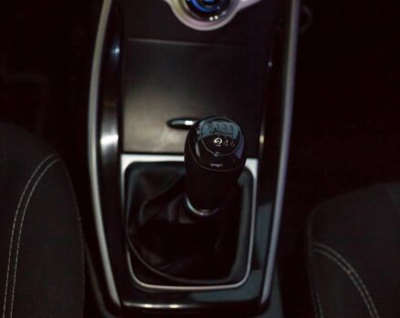 Черный Хендай Элантра, объемом двигателя 1.6 л и пробегом 149 тыс. км за 8350 $, фото 17 на Automoto.ua