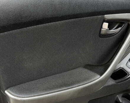 Черный Хендай Элантра, объемом двигателя 1.8 л и пробегом 150 тыс. км за 9100 $, фото 11 на Automoto.ua